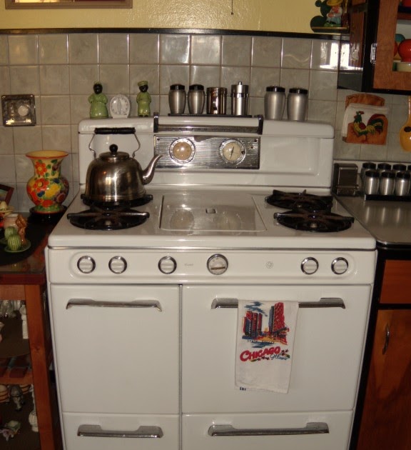 Rita Deco's World Western Holly Gas Stove